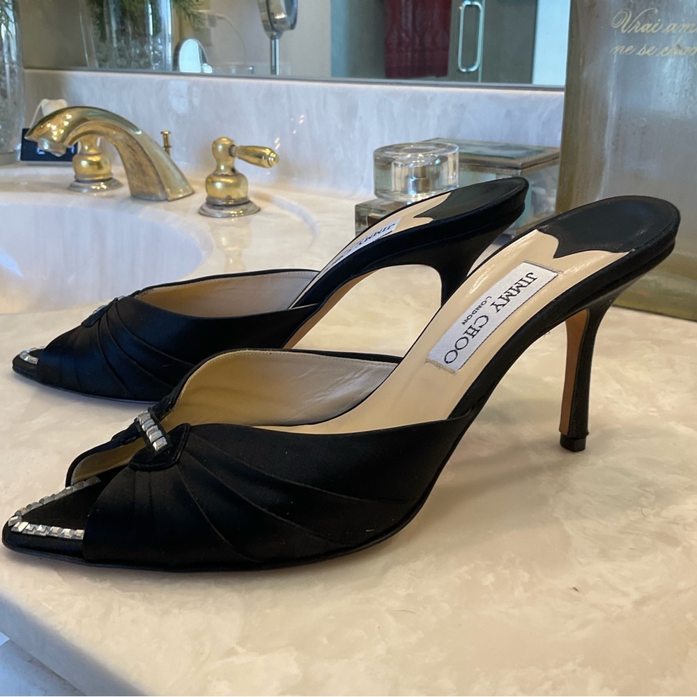Jimmy Choo Evening Shoes, black w/ crystals. Excellent condition! Size 8.5/39.5 - Picture 5 of 15
